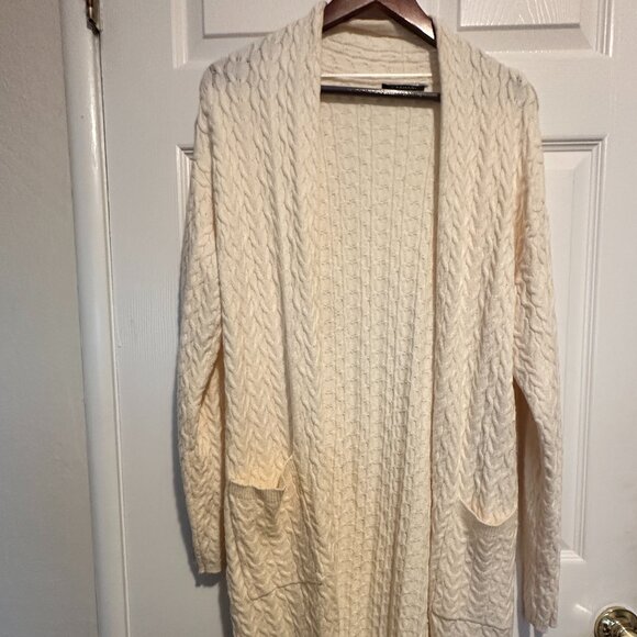 LARGE T Tahari CREAM Cardigan Sweater - Picture 1 of 6